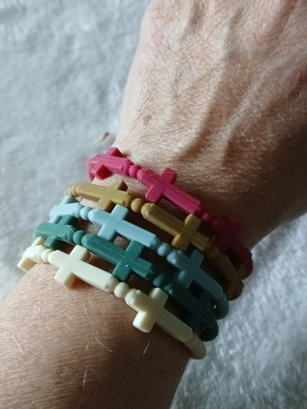 Stackable Cross Stretch Bracelets - 5 Pack + Organza Bag